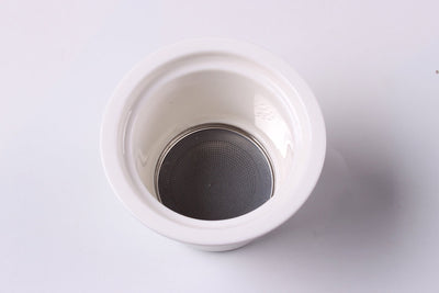 TASSE EN PORCELAINE AVEC INFUSEUR -VILLAGE